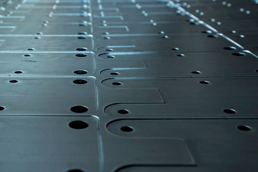 Metals and non-metals laser cutting